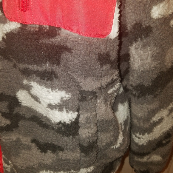 Athletic Collection grey camo, front zip, L - Picture 2 of 5